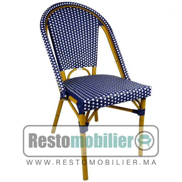 Chaise-restauration-exterieur-bleu-