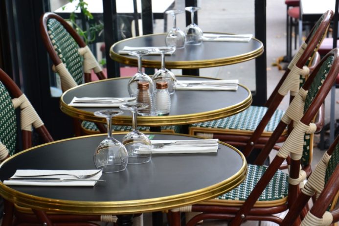 Les meilleurs styles de mobilier, Chaises et Tables pour café / restaurant au Maroc